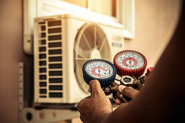 Professional Hvac technician working in Kersey, CO